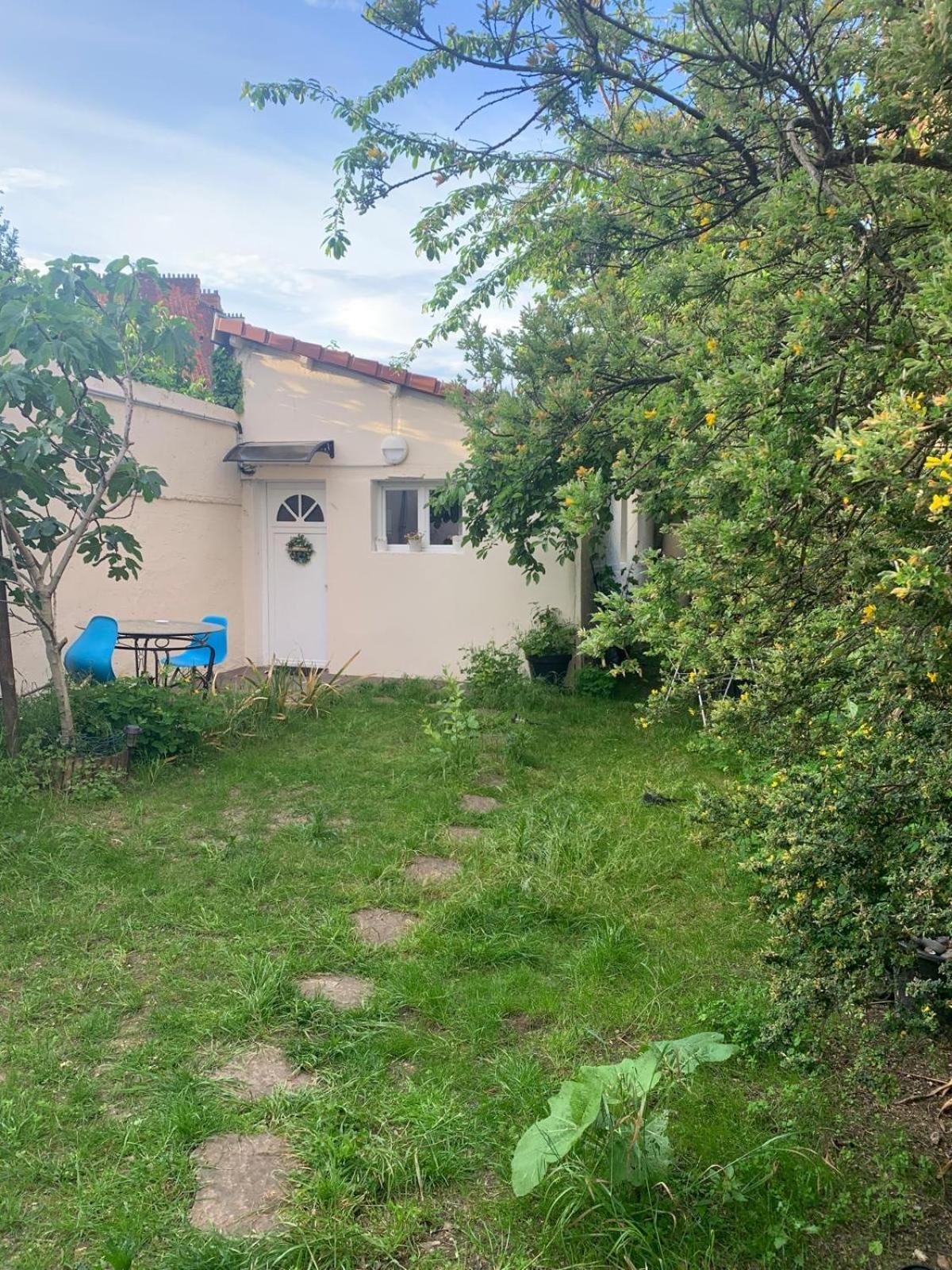 Maisonnette Au Calme Gennevilliers Exteriér fotografie
